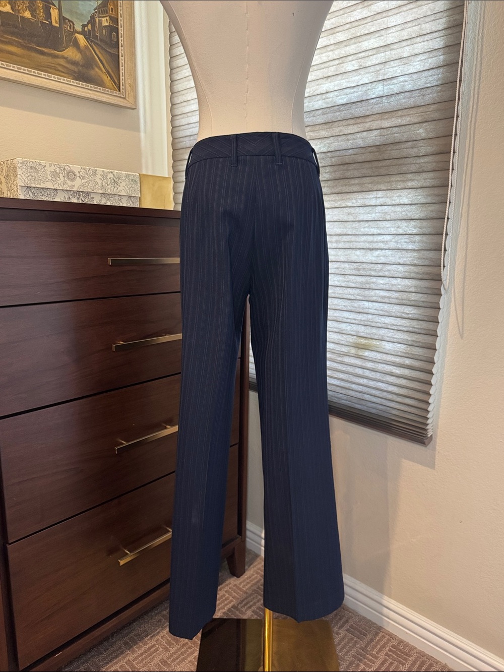 Anne Klein Navy Pinstripe Women's Suit - Two-Piece Blazer & Pants. Size 4&6 - Picture 7 of 10